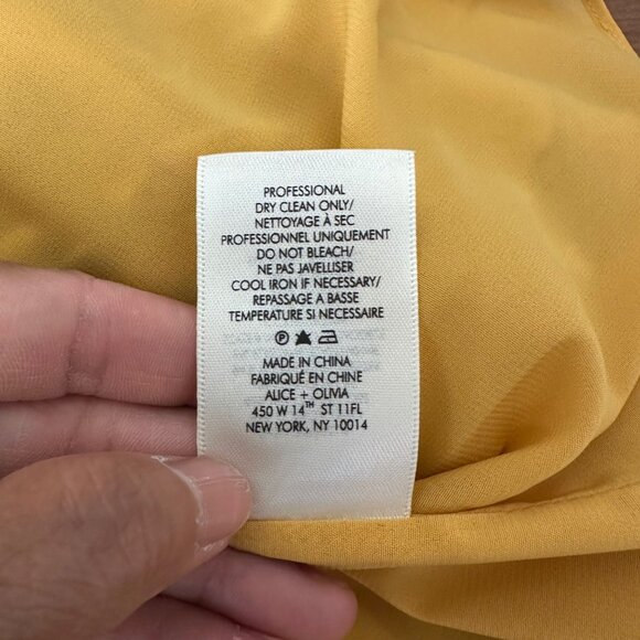 Alice + Olivia Shera Pullover Off Shoulder Blouse Trumpet Sleeve Contemporary Fi - Picture 13 of 13